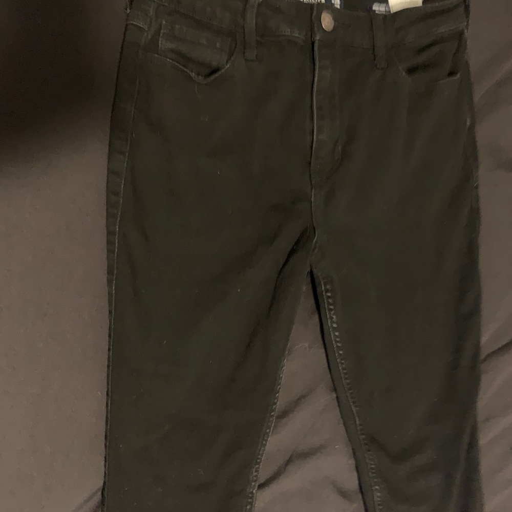 HOLLISTER HIGH RISE JEANS
